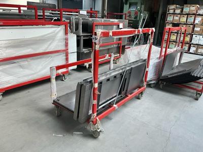 Overview picture of Mobile trolleys (3x)